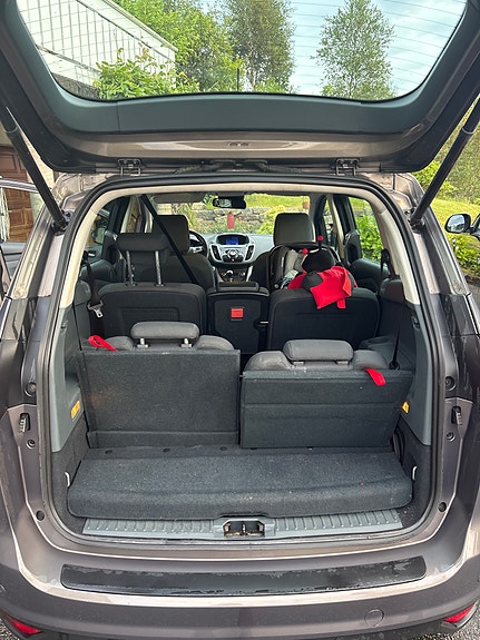 Ford Grand C-MAX 11 of 12