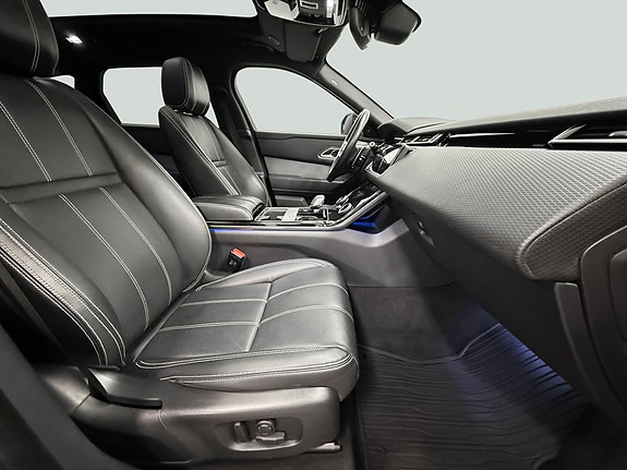 Land Rover Range Rover Velar 11 of 28