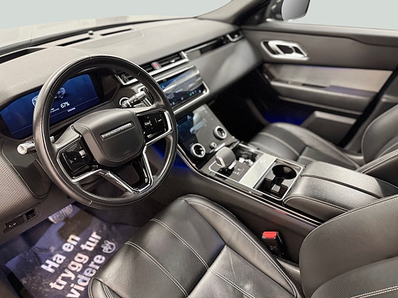 Land Rover Range Rover Velar 15 of 28