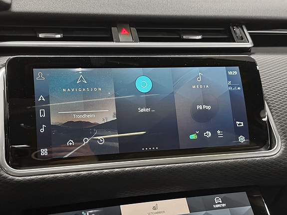 Land Rover Range Rover Velar 22 of 28
