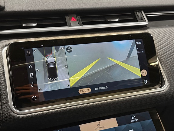 Land Rover Range Rover Velar 27 of 28