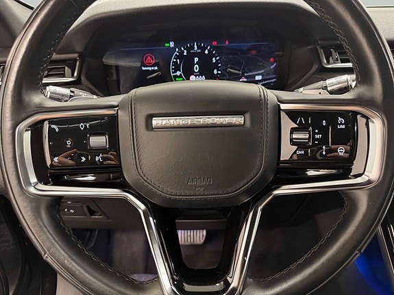 Land Rover Range Rover Velar 16 of 28