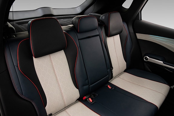 BYD Atto 3 24 of 27