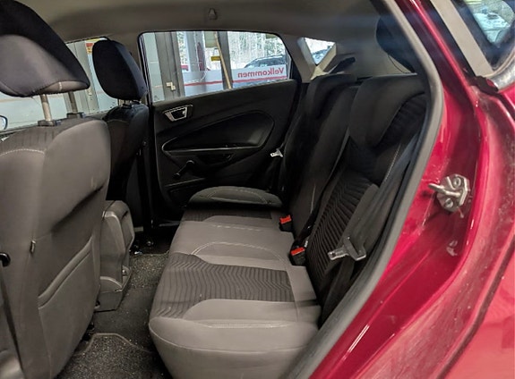 Ford Fiesta 8 of 14