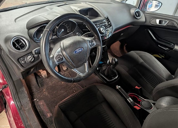 Ford Fiesta 11 of 14
