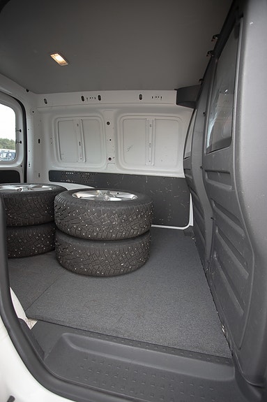 Volkswagen Caddy 18 of 23