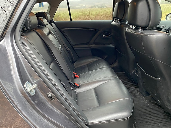 Toyota Avensis 14 of 23