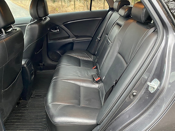 Toyota Avensis 13 of 23