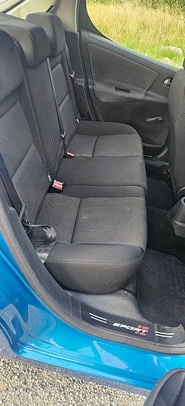 Peugeot 207 16 of 19
