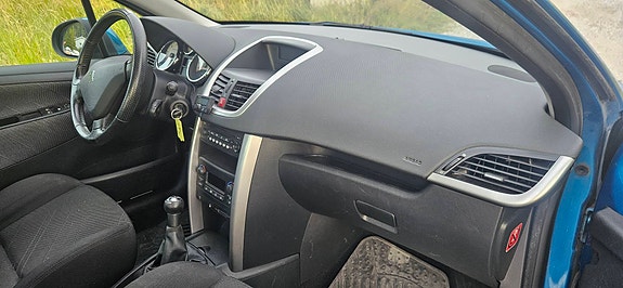 Peugeot 207 12 of 19