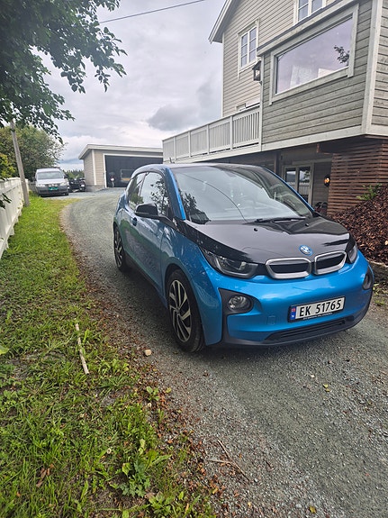 BMW i3 2 of 7