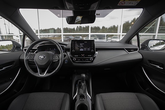 Toyota Corolla 16 of 30