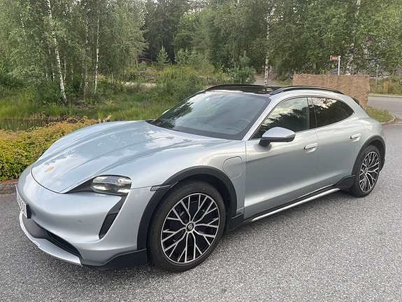 Porsche Taycan 4 6 of 30