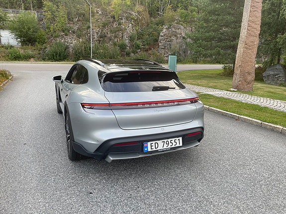 Porsche Taycan 4 22 of 30