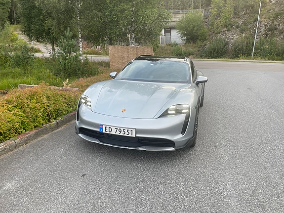 Porsche Taycan 4 5 of 30