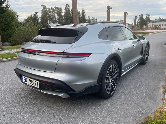 Porsche Taycan 4 23 of 30