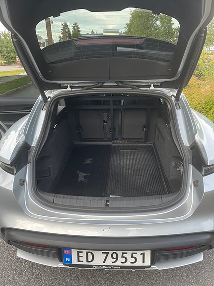 Porsche Taycan 4 16 of 30