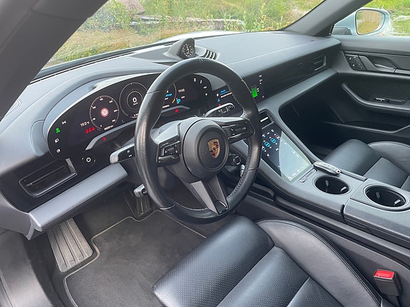 Porsche Taycan 4 10 of 30