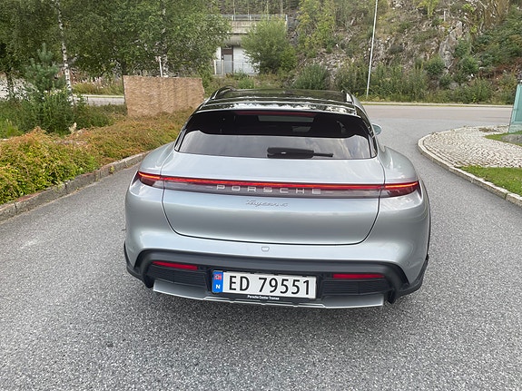 Porsche Taycan 4 30 of 30
