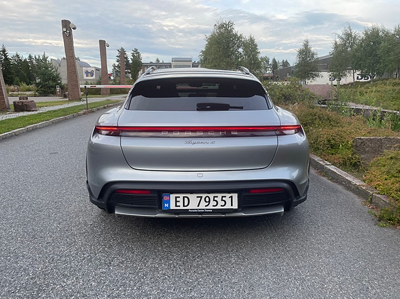 Porsche Taycan 4 24 of 30