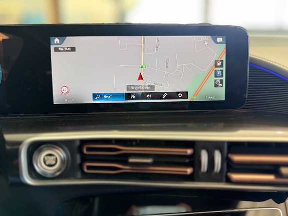Mercedes-Benz EQC400 18 of 30
