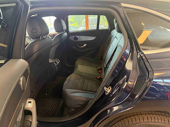 Mercedes-Benz EQC400 30 of 30