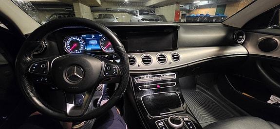 Mercedes-Benz E220 d 4 of 17