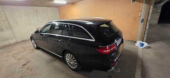 Mercedes-Benz E220 d 3 of 17