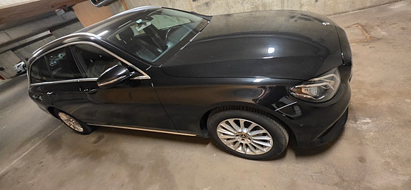 Mercedes-Benz E220 d 16 of 17