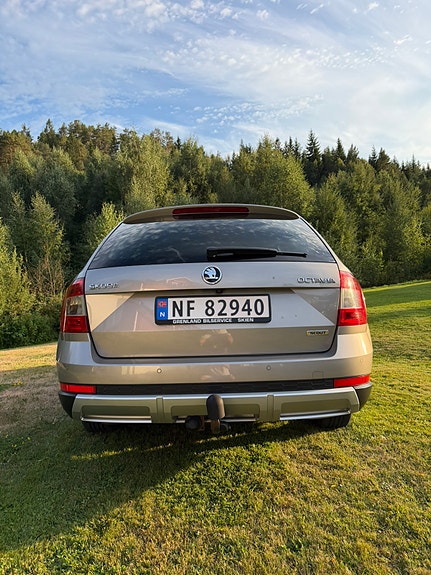 Skoda Octavia Scout 4 of 18