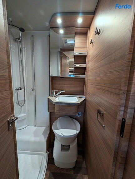 Weinsberg CaraCore 650 MEG | Helintegrert bobil på B-sertifikat! | Automat | Under 7m | Solcelle | Isofix 13 of 30