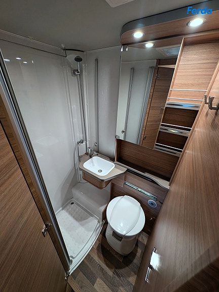 Weinsberg CaraCore 650 MEG | Helintegrert bobil på B-sertifikat! | Automat | Under 7m | Solcelle | Isofix 14 of 30