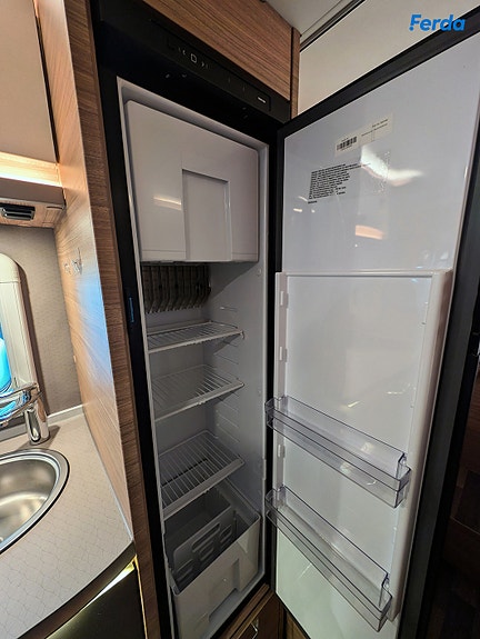 Weinsberg CaraCore 650 MEG | Helintegrert bobil på B-sertifikat! | Automat | Under 7m | Solcelle | Isofix 9 of 30