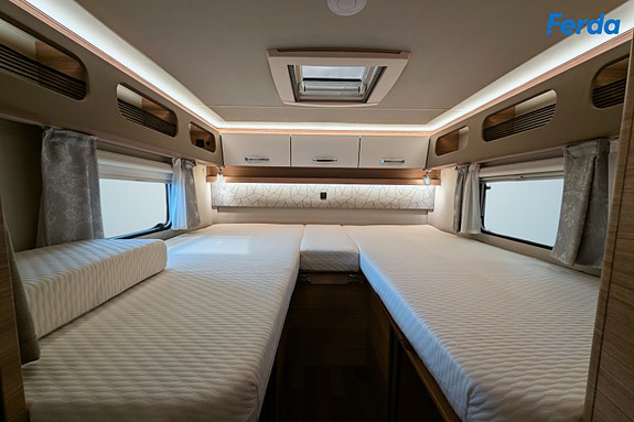 Weinsberg CaraCore 650 MEG | Helintegrert bobil på B-sertifikat! | Automat | Under 7m | Solcelle | Isofix 10 of 30