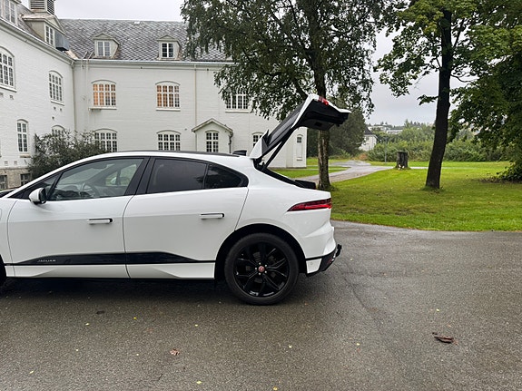 Jaguar I-PACE 7 of 30