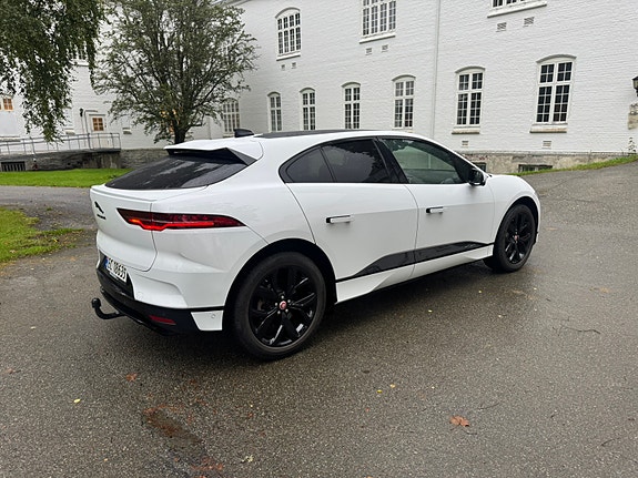 Jaguar I-PACE 11 of 30