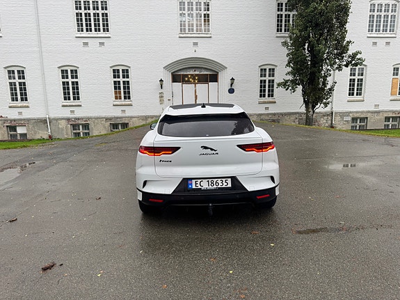 Jaguar I-PACE 9 of 30