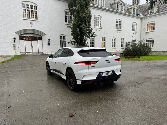 Jaguar I-PACE 8 of 30