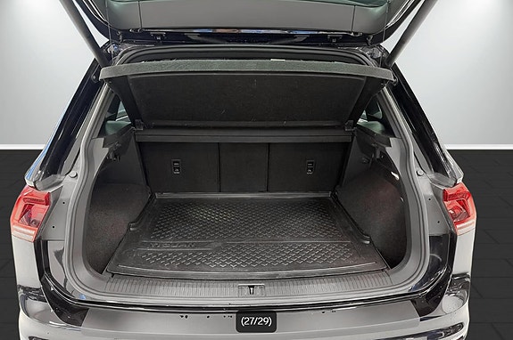 Volkswagen Tiguan 7 of 17