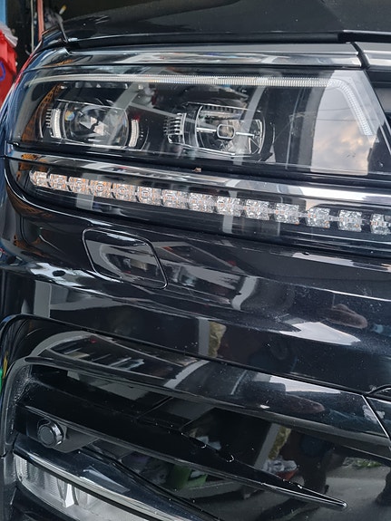 Volkswagen Tiguan 2 of 17