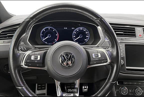 Volkswagen Tiguan 13 of 17