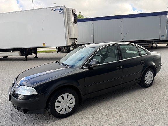 Volkswagen Passat 6 of 25