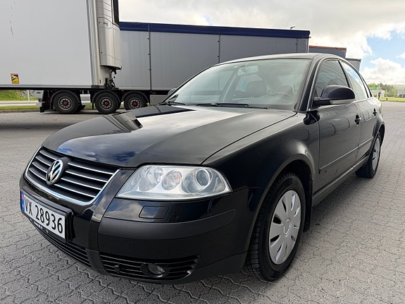 Volkswagen Passat 5 of 25