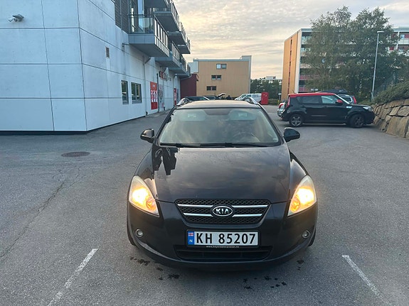 Kia Ceed 2 of 17