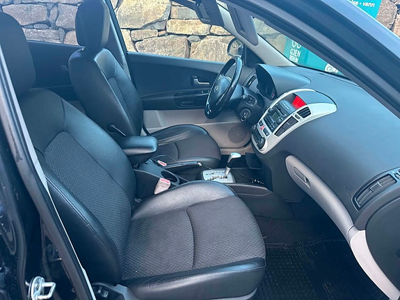 Kia Ceed 12 of 17