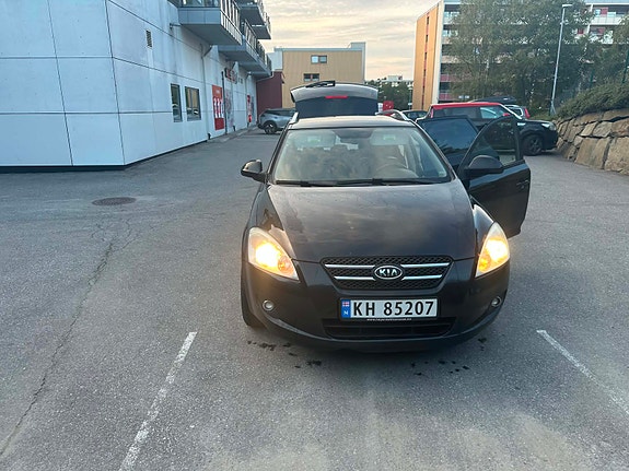 Kia Ceed 5 of 17