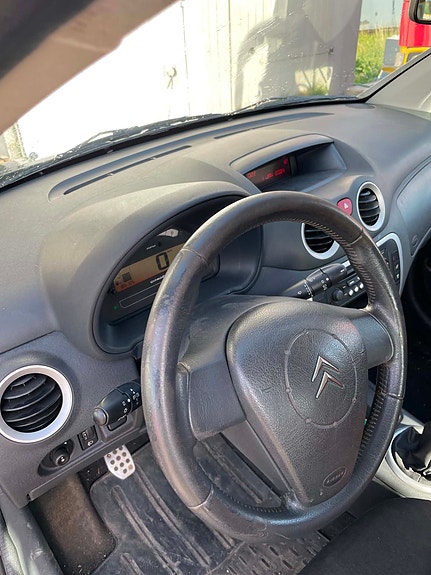 Citroen C2 9 of 14