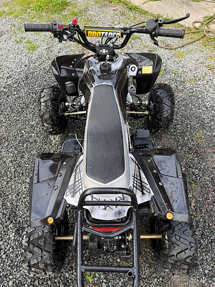 Andre MiniMoto Outback 110 cc 3 of 8