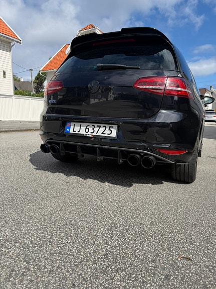 Volkswagen Golf VII 3 of 10