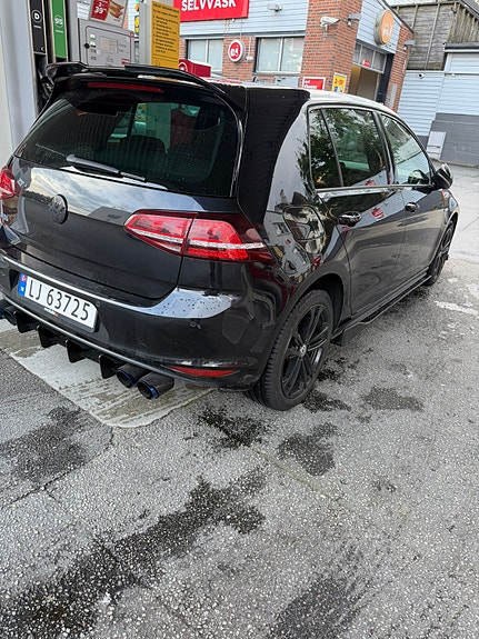 Volkswagen Golf VII 10 of 10